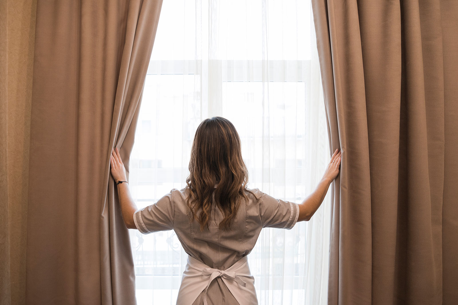 https://leatherzone.ae/wp-content/uploads/2026/06/Custom-Curtains-5.jpg